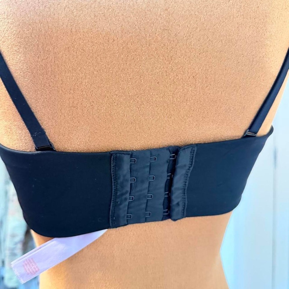 Black push-up bra with underwire and adjustable straps - Picture 2 of 3